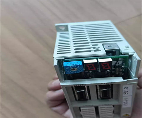 MR-J2-03BH5 AC 산업적 서보기구는 미츠비시 서보 증폭기를 운전합니다