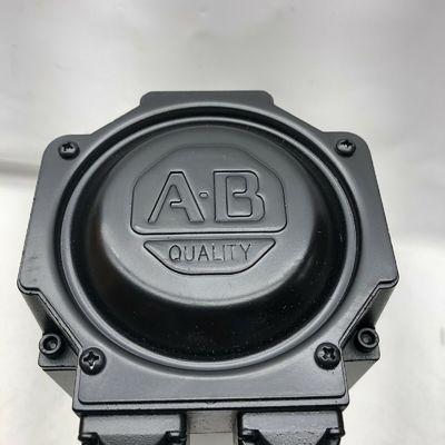 ALLEN-BRADLEY MPM-B1304C-SJ72AA MPM 시리즈 MPM 480V AC 회전 서보 모터