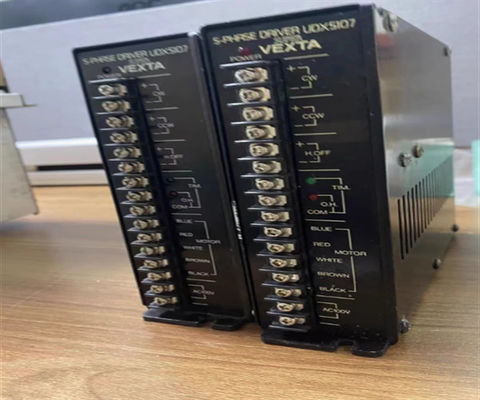 UDX5114N 100V 115V 산업적 프엑스트아 서보 모터 동양 5는 단계적으로 시행합니다