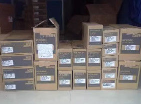 미쓰비시 HF-KP73B 서보 모터 HFKP73B 브레이크 750W