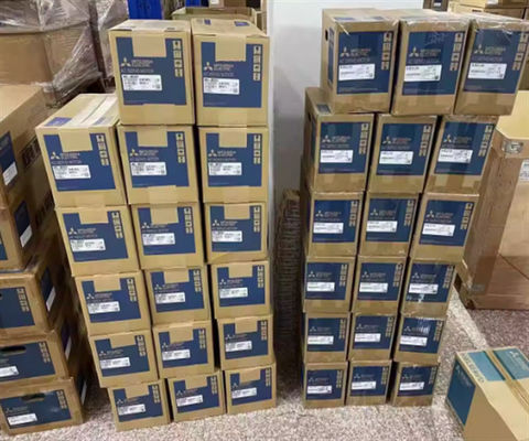 HC-UFS72BK 미츠비시 산업적 서보기구는 분 750w 2000 Ｒ /를 자동차로 나릅니다
