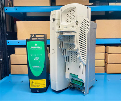 에머슨 제어 기술 SP2402 유니 드라이브, 380-480V 50-60Hz 3ph 20.2A / 0-480V