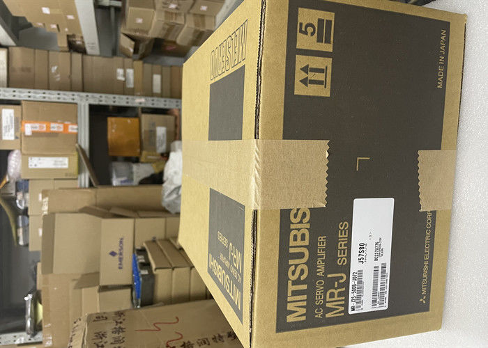 MR-J2S-500B 5Kw AC 미츠비시 서보 증폭기 3은 200 내지 230VAC 50 / 60Hz를 단계적으로 시행합니다