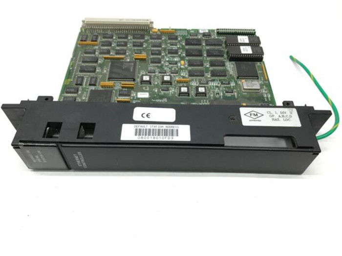PLC 랙에서 단일 슬롯 GE  IC697CMM741 OCCUPYS. 세 리드된 상태 15PIN 어태치먼트 유닛 인터페이스 공항