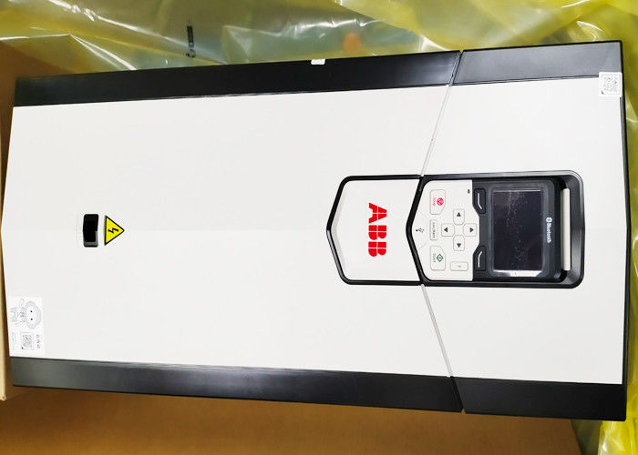ACS880-01-206A-3 주파수 인버터 3AUA0000108028 저전압 AC은 110kW 206A를 운전합니다