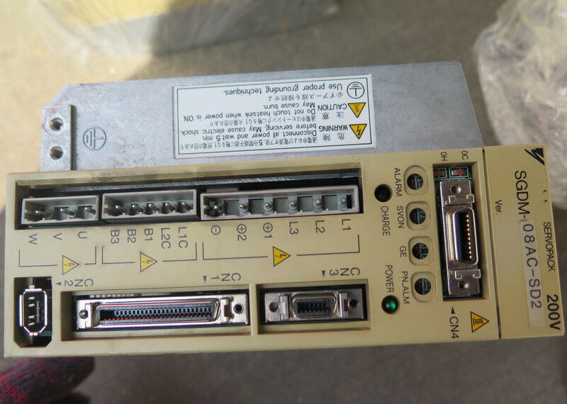 SGDM-08AC-SD2M   야스카와  전기 서보 드라이브 야스카와 출력 5.7AMPS 서보 기구에 의한 팩 800Watt