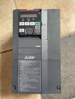 미쓰비시 FR-A820 미쓰비시 전기 주파수 인버터 6.7Kva 출력 3.7Kw 모터 용량