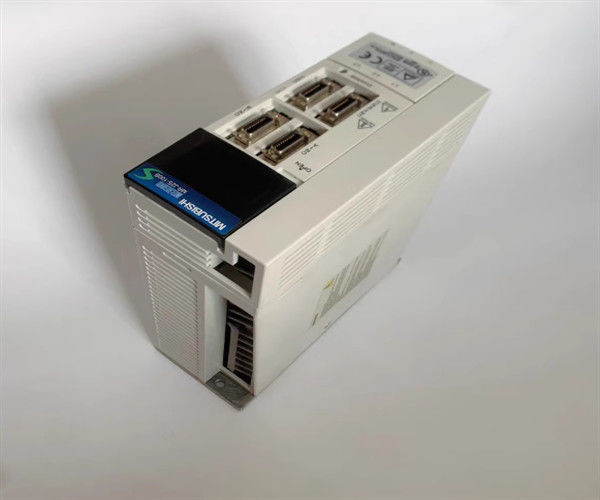 MR-J2S AC 세르보 드라이브 200-230 VAC 주파수를 위한 최고 수준의 산업 세르보 드라이브