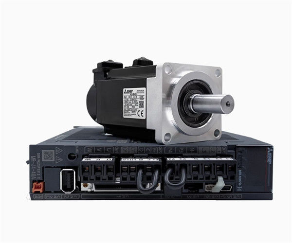 미쓰비시 HC-KFS053D AC 서보 모터 3AC 51V 0.9A 3000R/MIN NEW